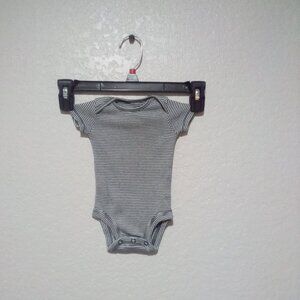 Carter's Onsie.. Size "NB"